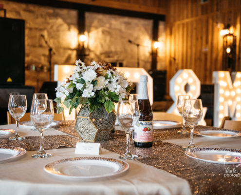 Table decore and details from a wedding in Angleton, Texas
