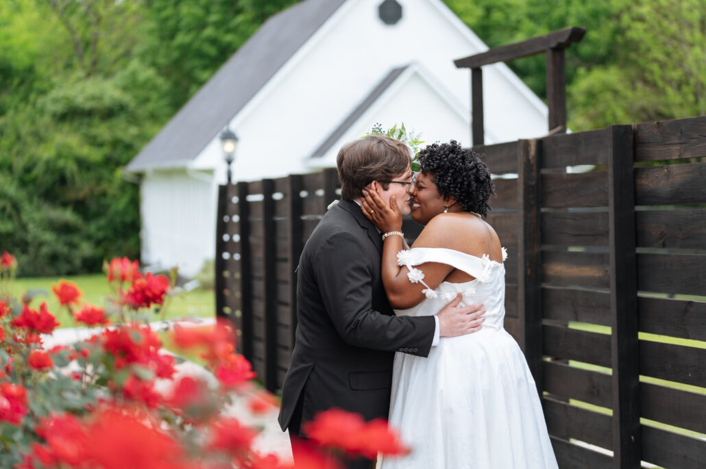 Bride-and-groom-kissing-311-venue-houston-wedding